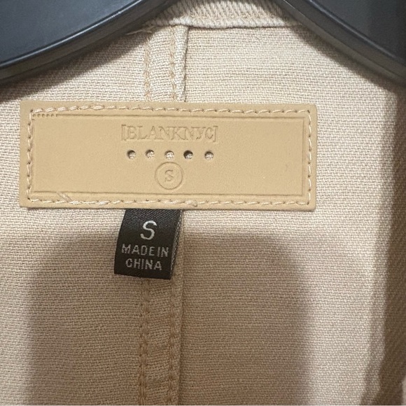 Blank NYC denim jacket in a beige/tan color size S - Picture 3 of 10